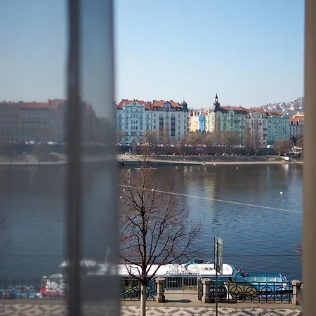 Rasinovo Nabrezi - Riverside 4* Praha