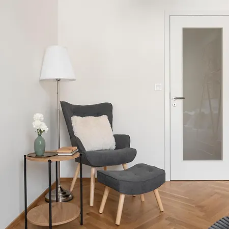 Oomph Apartament
