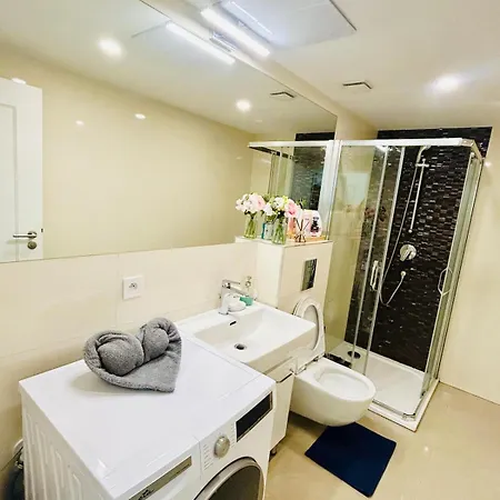 New Design Right Next Wenceslas Square Apartment *