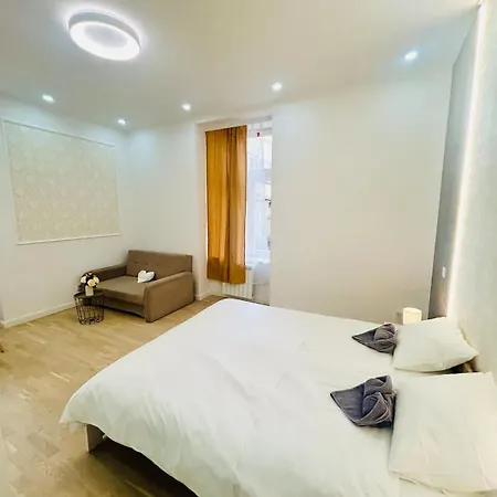 New Design Right Next Wenceslas Square Apartment *