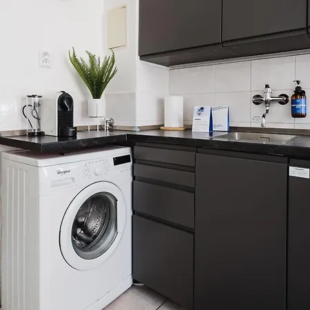 Days - 1bdr - Workspace - Netflix - New Town * Prague