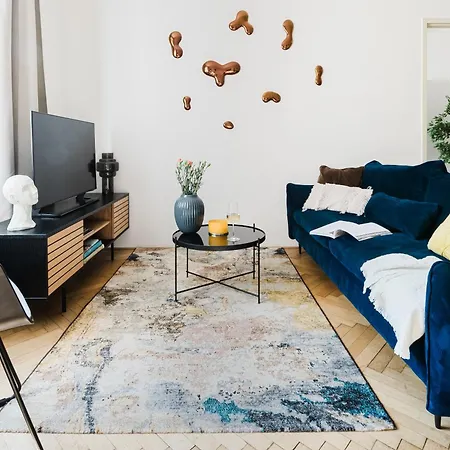 Days - 1bdr - Workspace - Netflix - New Town Apartment Prague