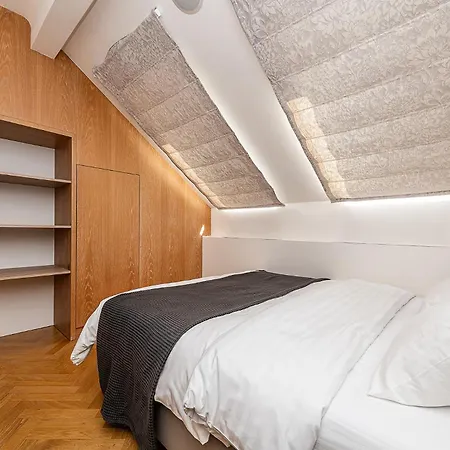 Magic With Terrace Apartment *