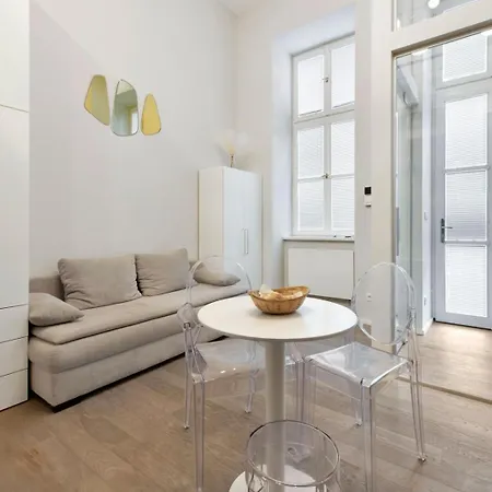 Opletal Echoes Apartment