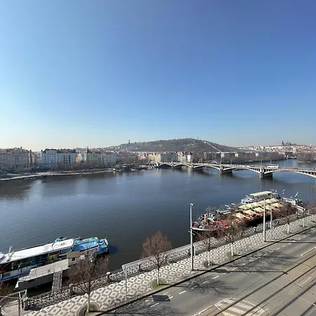 Rasinovo Nabrezi - Riverside