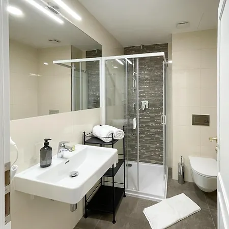 Rasinovo Nabrezi - Riverside Aparthotel 4*