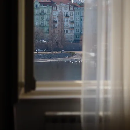 Rasinovo Nabrezi - Riverside Aparthotel Praha