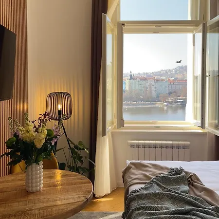 Rasinovo Nabrezi - Riverside 4*