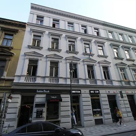 Apartment Centre