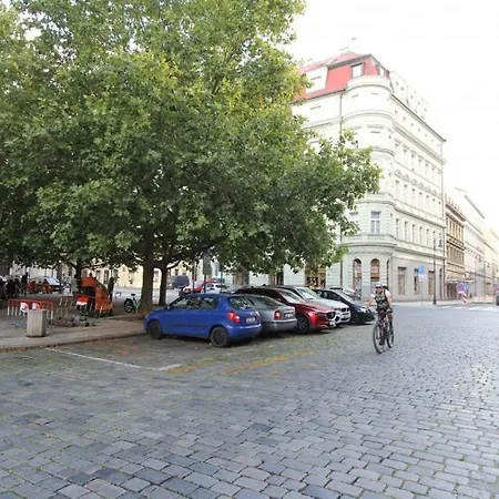 Centre Apartment *