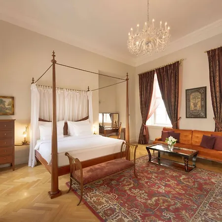 Отель The Mozart 5*
