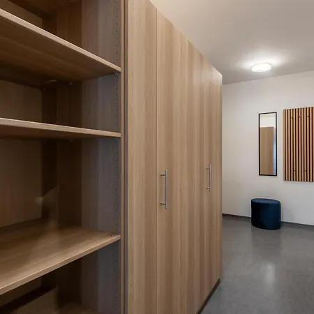 Spacious Near Karlin Square Prague