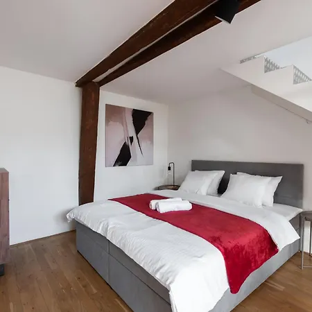 Apartment Spacious Near National Museum *