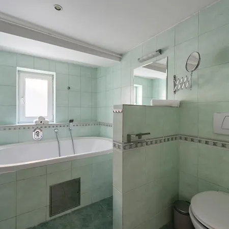 Spacious Near National Museum Apartment *
