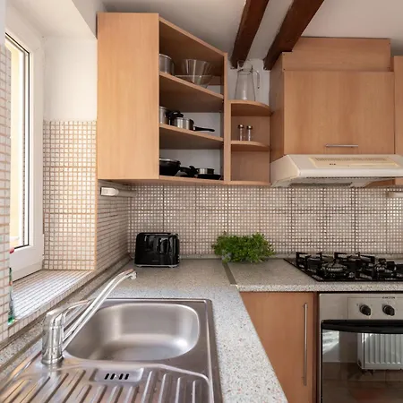 Apartment Spacious Near National Museum