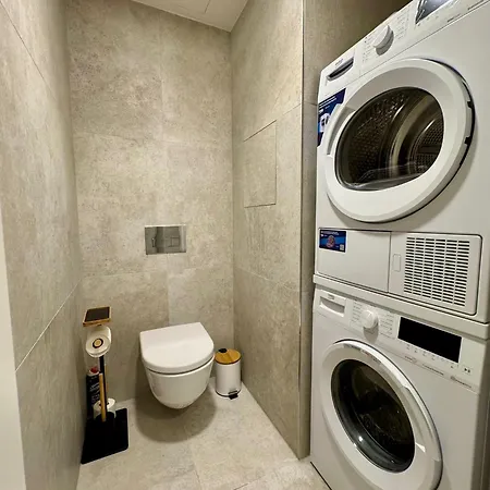 Centrum Park District Apartment *