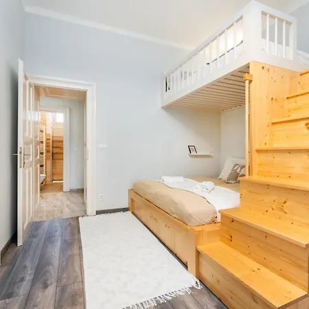 Friendly Near Wenceslas Square Apartment *