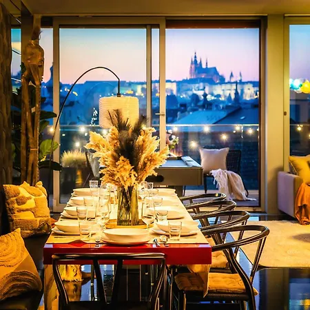 Billionaires Boutique & Premium Suites, Old Town Apartment