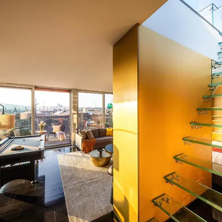 Billionaires Boutique & Premium Suites, Old Town
