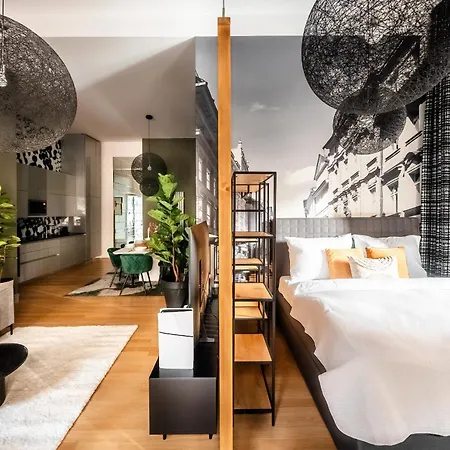 Billionaires Boutique & Premium Suites, Old Town Praha