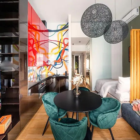 Billionaires Boutique & Premium Suites, Old Town Apartment