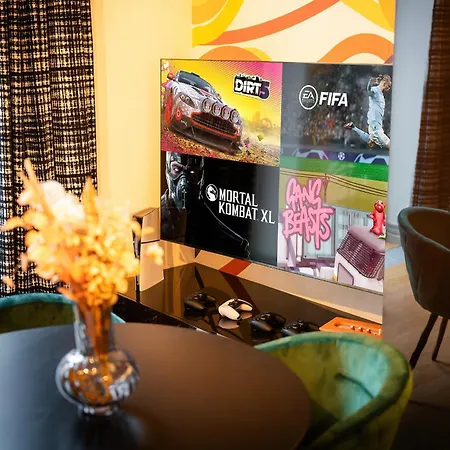 Billionaires Boutique & Premium Suites, Old Town