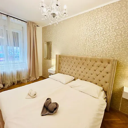 Luxury And Cozy Vinohrady Apartment Prague