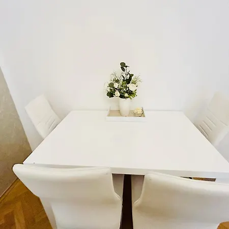 Luxury And Cozy Vinohrady *