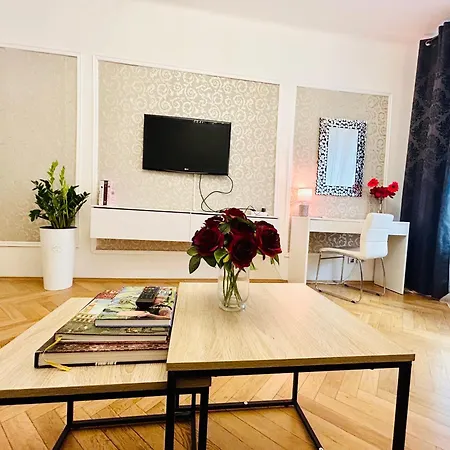 Luxury And Cozy Vinohrady