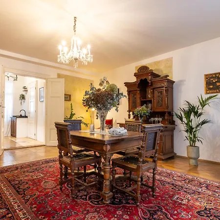 King'S Royal Apartments In City Centre Apartment *