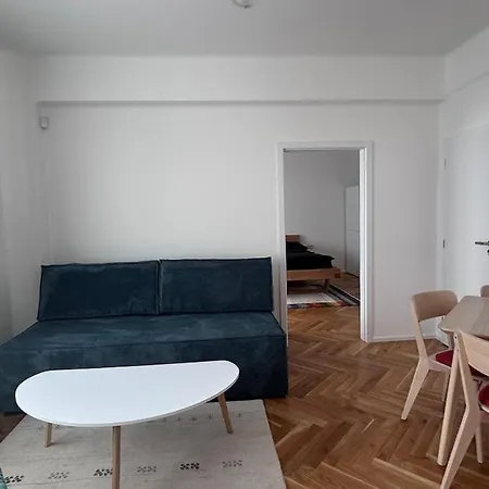 Modern And New Close To Downtown *