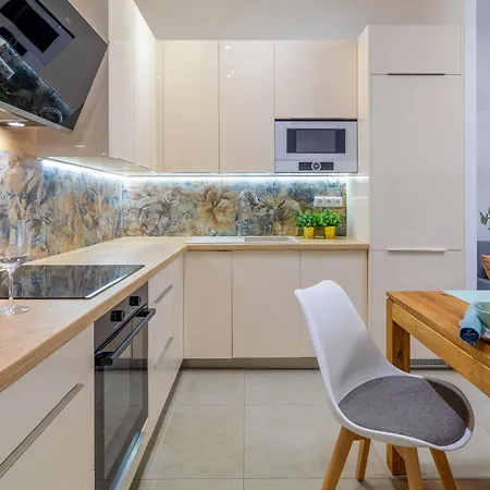 Apartment Sunny Luxury Grebovka