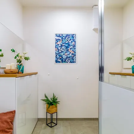Apartment Sunny Luxury Grebovka *