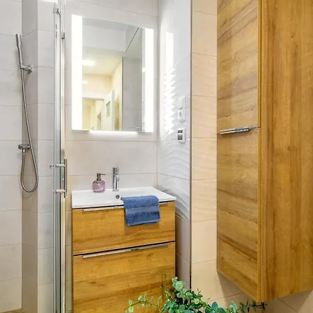Sunny Luxury Grebovka Prague