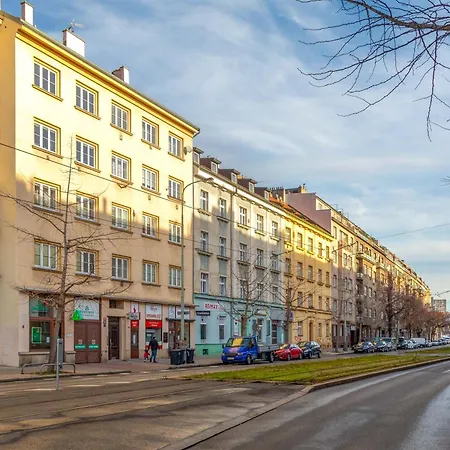 Sunny Luxury Grebovka Apartment *