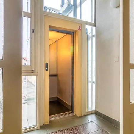 Sunny Luxury Grebovka Apartment