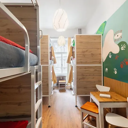 Elf Hostel Praag