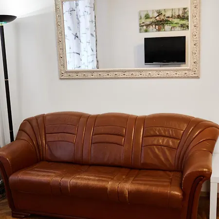 Homestay Old Town & Parking Assistance