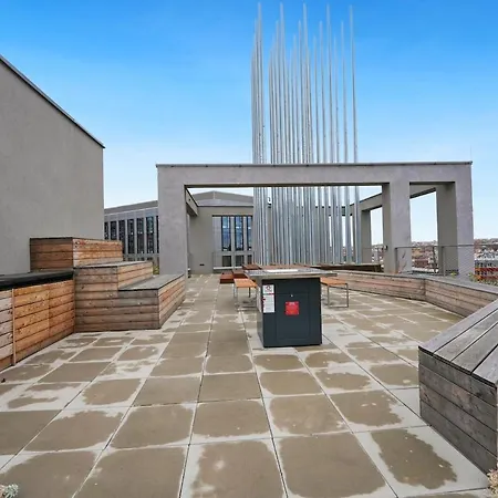 Modern Flat With Rooftop Terrace Apartment *