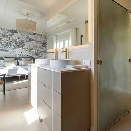 Elegante Con 3 Letti A Apartment Prague