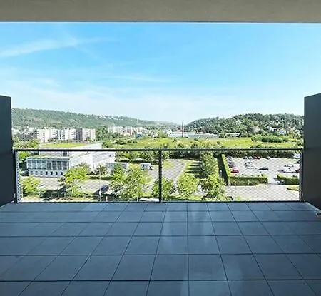 Luxe With Pool, Sauna, Jacuzzi, Gym, Balcony Prague
