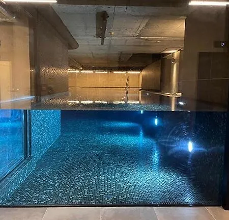 Apartment Luxe With Pool, Sauna, Jacuzzi, Gym, Balcony