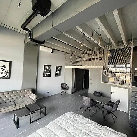 Apartment Luxe With Pool, Sauna, Jacuzzi, Gym, Balcony Prague