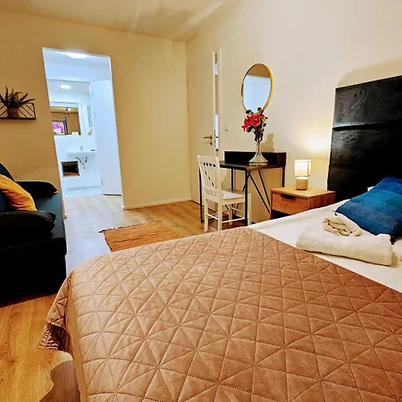 Apartment Live-inn Hotel-style 5 Apartments, 20 Mins To Centre, Gym, Reception, Free Parking, Lift, Roof Terrace & Game