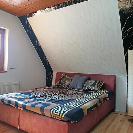Devils Peak Homestay Prague