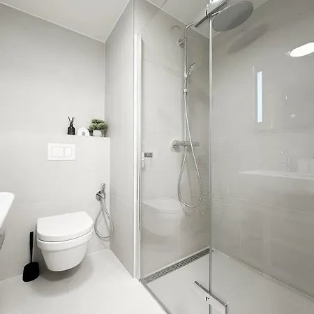 Real Living By Refa Karlin 305 Apartamento Praga