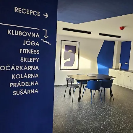 Apartment Live-inn Cozy For 1-4 Guests, 20 Mins To Center, Lift, Gym, Reception, Parking, Roof Terrace, Game & Party Prague
