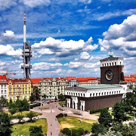 Modern Riegrovy Sady Apartment Prague
