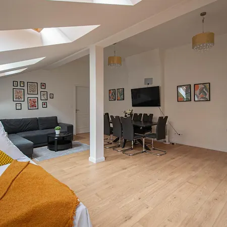 Charles Square By Ruterra Apartment