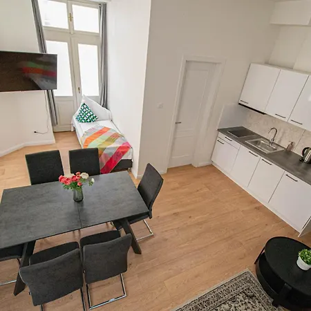 Apartment Charles Square By Ruterra Prague